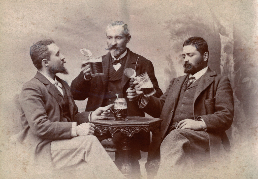 Guiseppe Menabrea, centre, and his two sons Carlo and Francesco